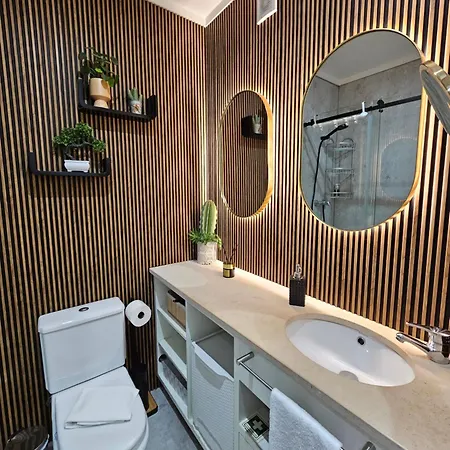Terrace Apartment *